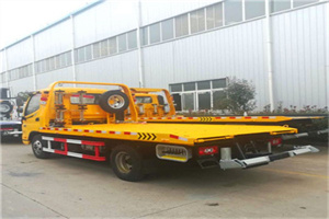 洋县附近拖车救援搭电